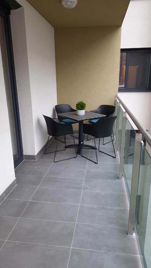 Bpr Space Grey Home With Balcony Budapest Eksteriør billede