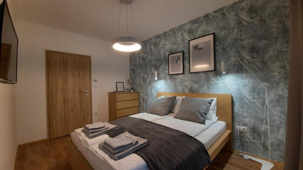 Bpr Space Grey Home With Balcony Budapest Eksteriør billede