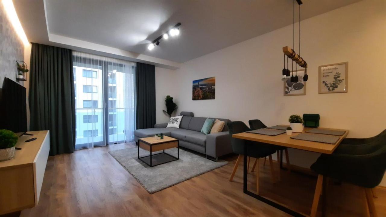 Bpr Space Grey Home With Balcony Budapest Eksteriør billede